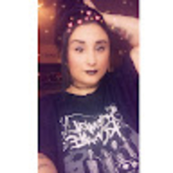 Meet your Posher, Gillian - Picture 1 of 1